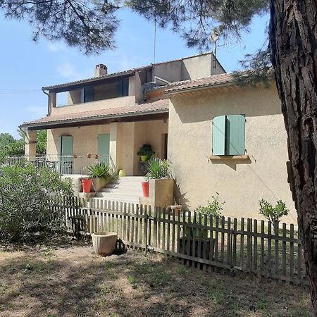 Appartement Avec Grand Jardin Et Parking, Uzes Exterior photo